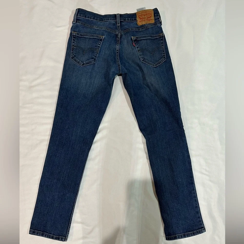 511 LEVIS